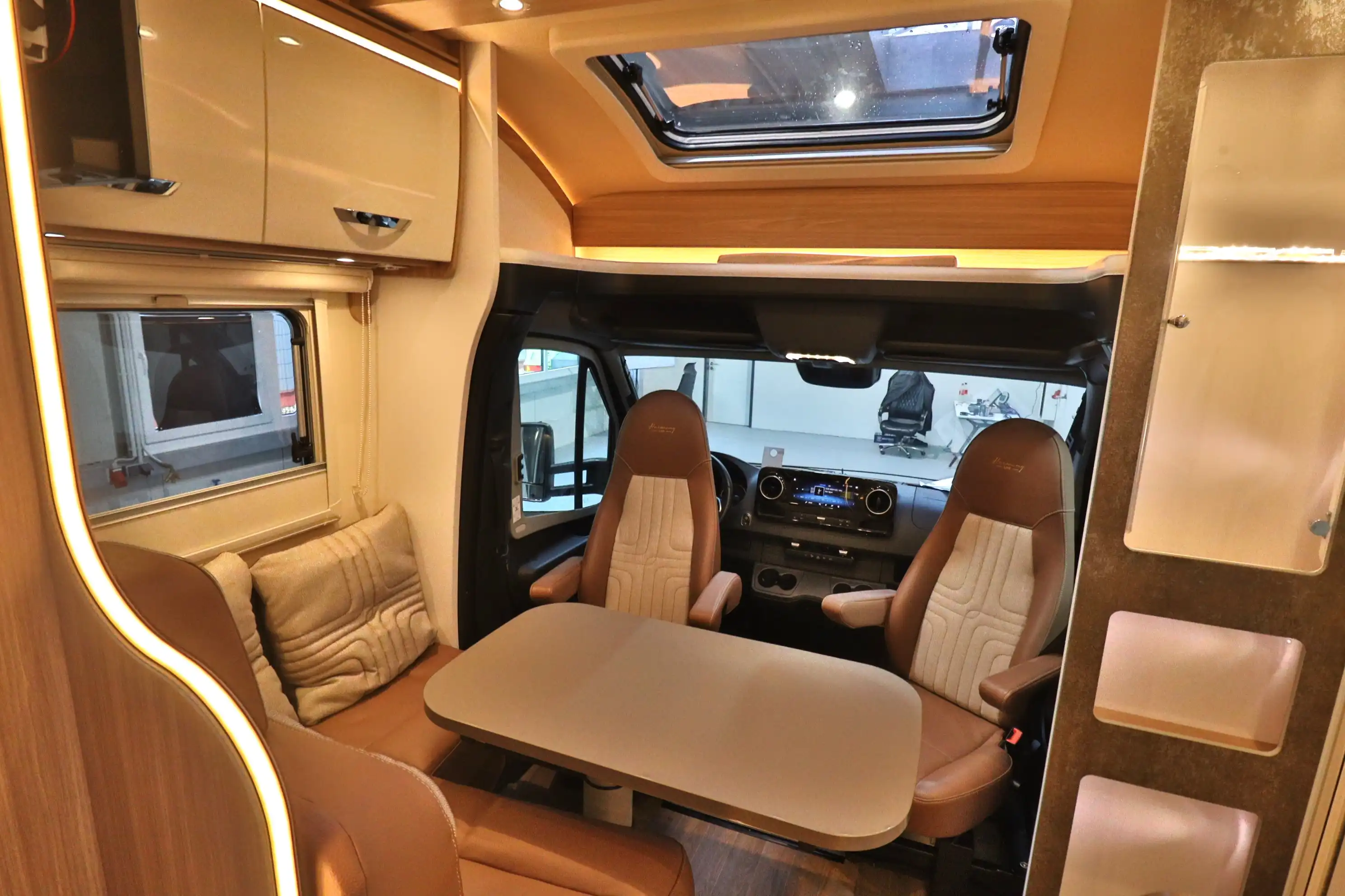 BUERSTNER M 690 Harmony-Line Freistatt Edition